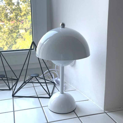 Modern LED Bud Mushroom Table Lamp (Multi Colors)