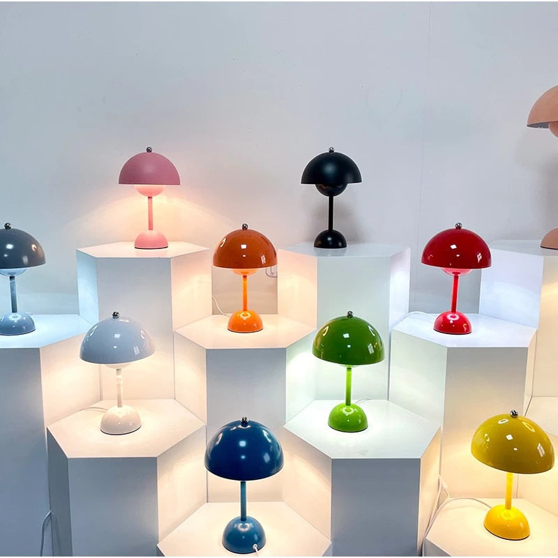 Modern LED Bud Mushroom Table Lamp (Multi Colors)