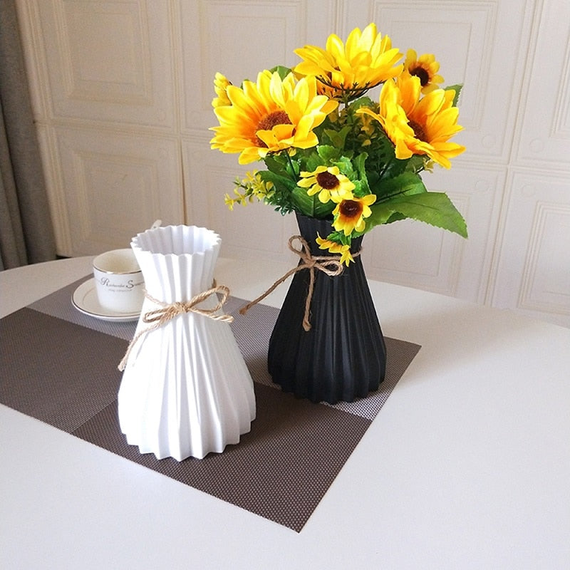 Nordic Unbreakable Plastic Anti-Ceramic Imitation Rattan European Flower Vase (Multi Styles/Colors)